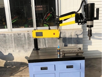 多功能攻絲機